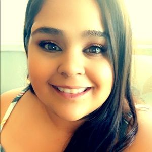 Meet your Posher, Daniela